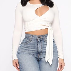 Off white never worn fashion nova wrap around or tie front top